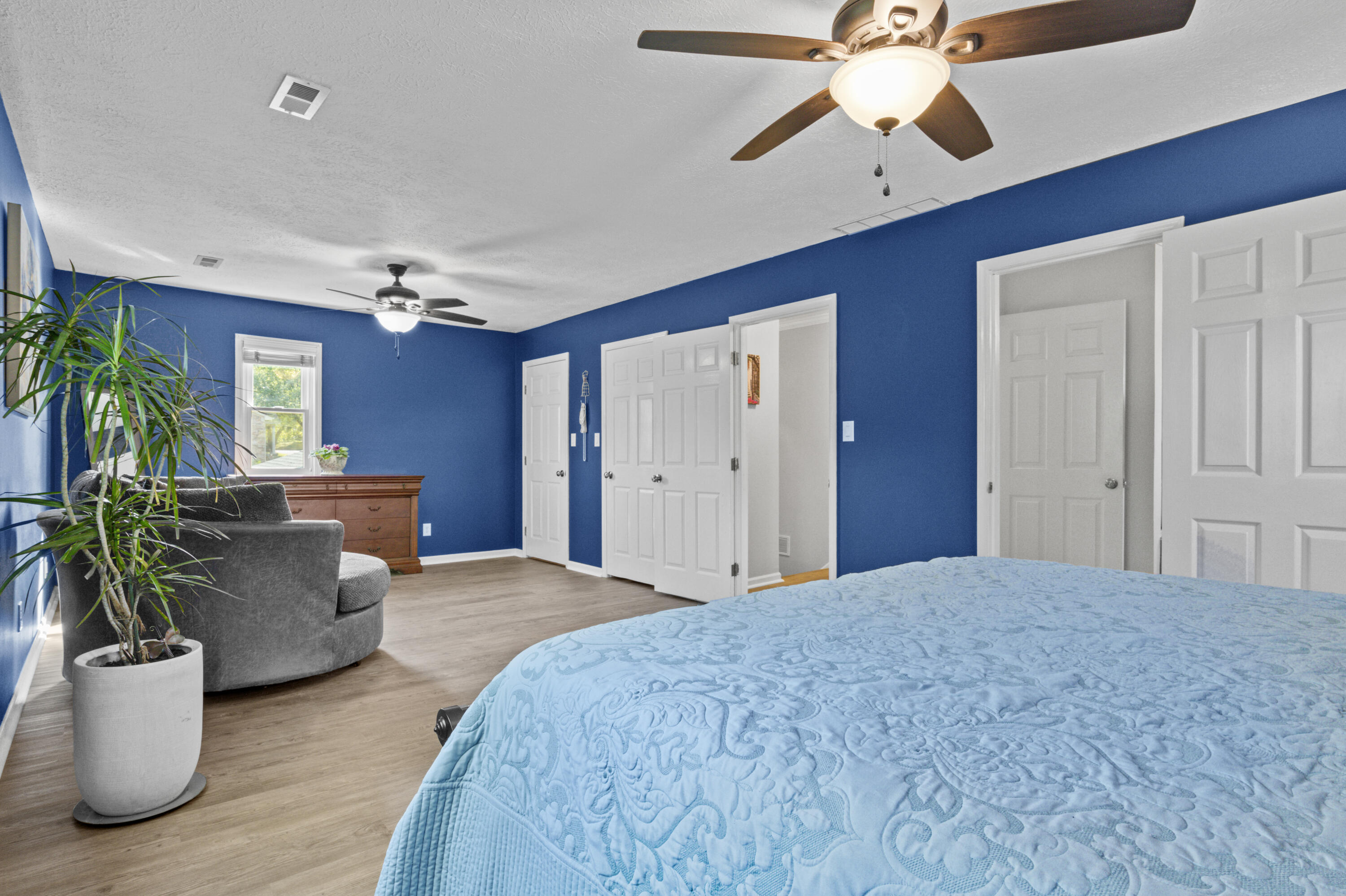 1012 Walker Way