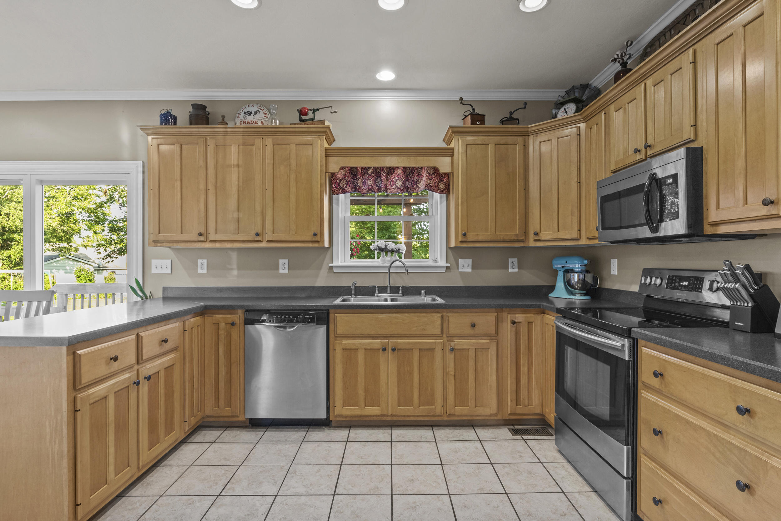 259 Hibiscus Lane