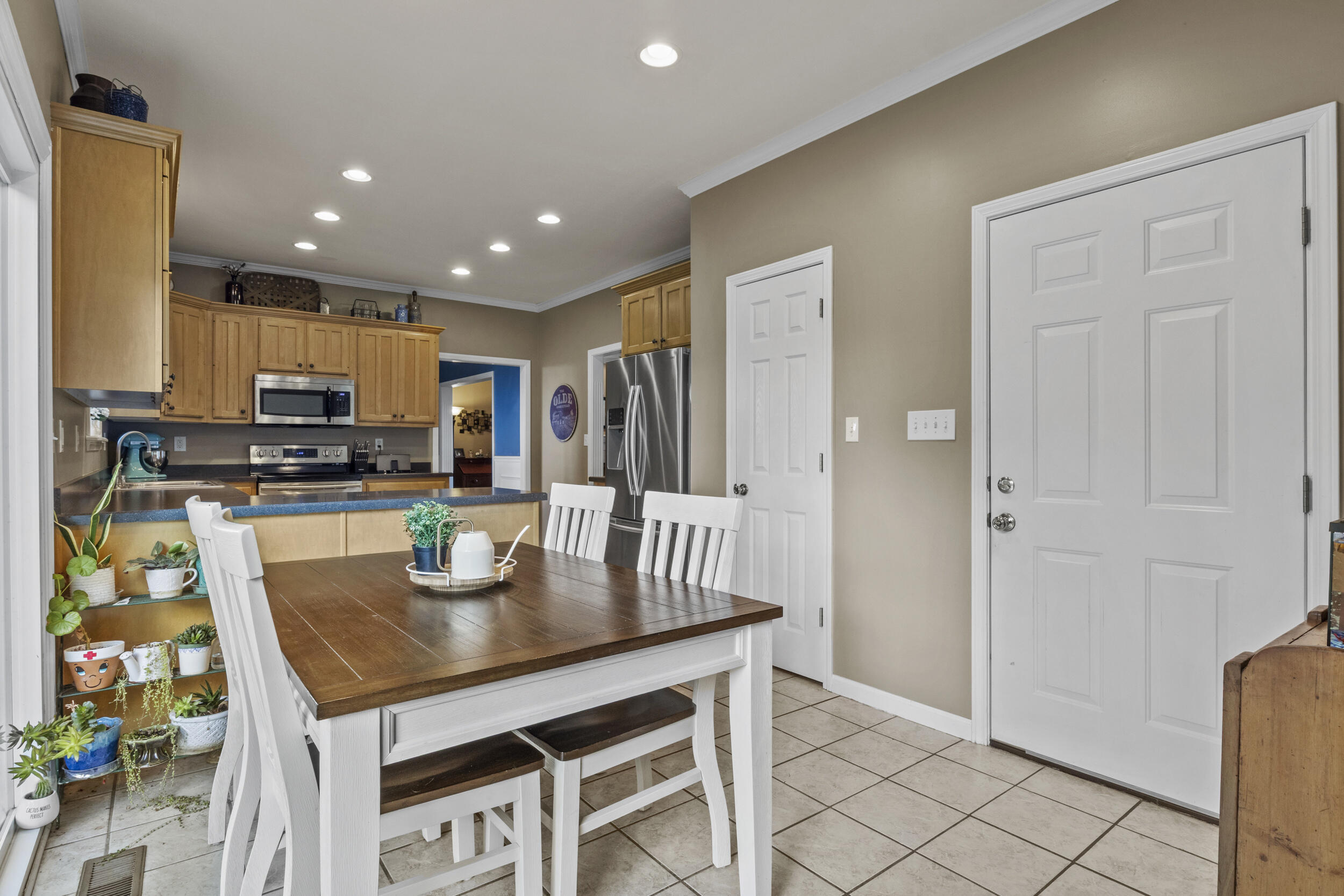 259 Hibiscus Lane