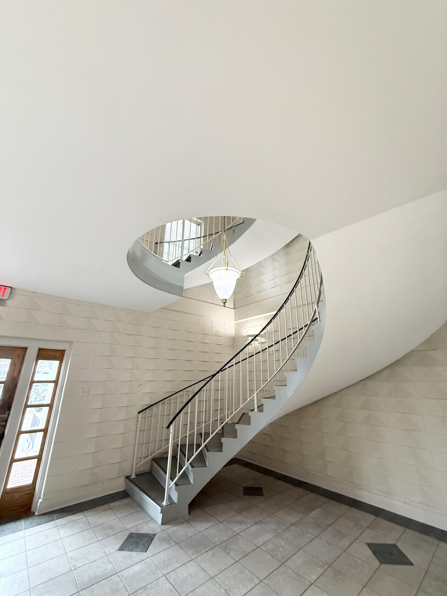 1500 Leestown Road 304