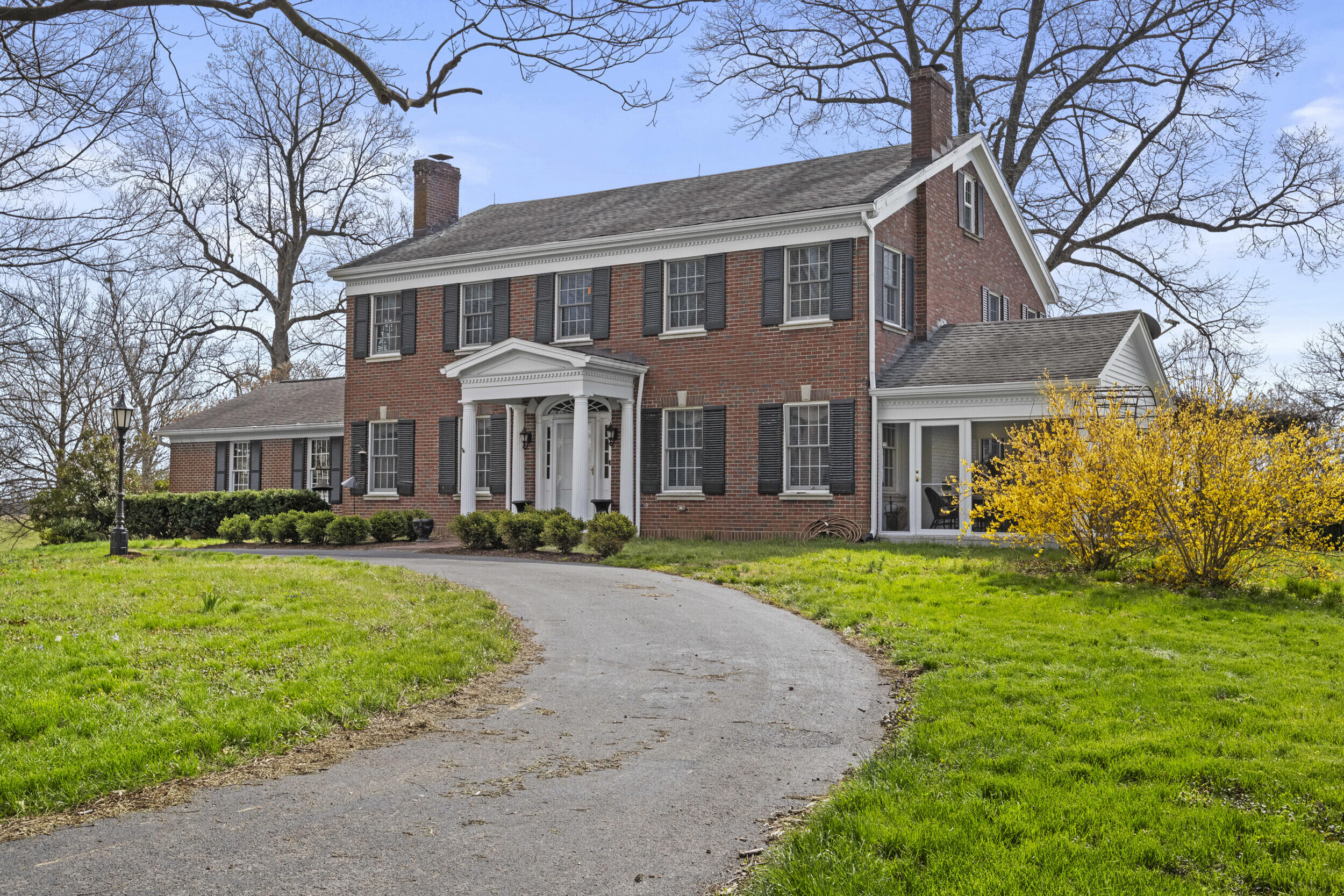 2399 Prewitt Pike