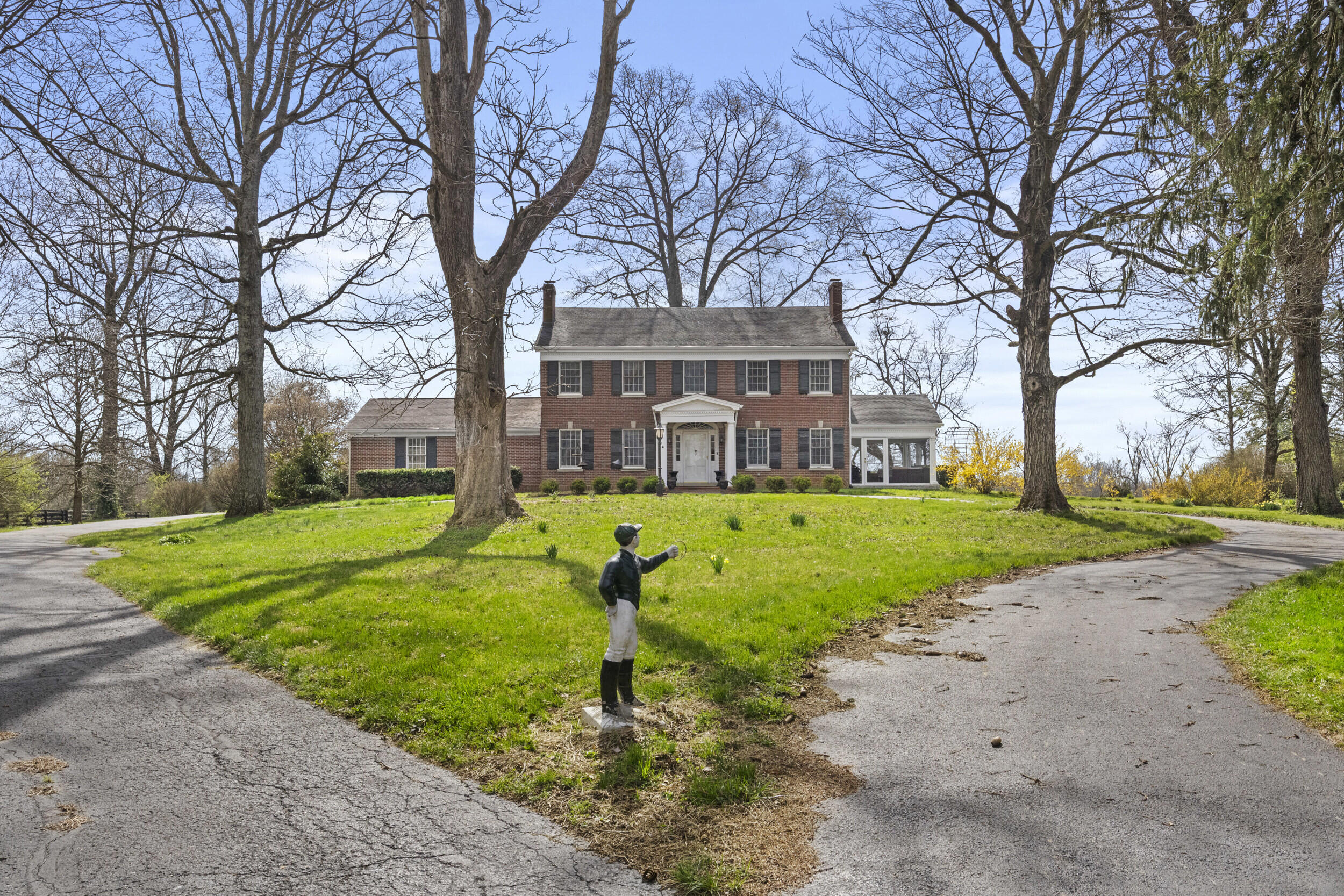 2399 Prewitt Pike