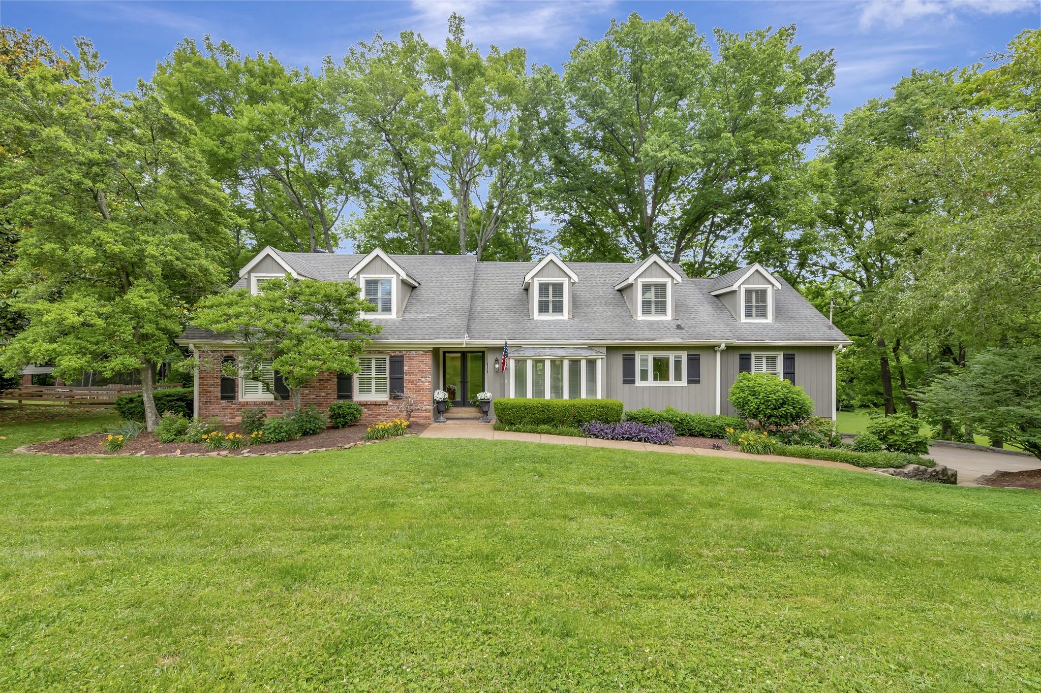 6353 Panorama Dr