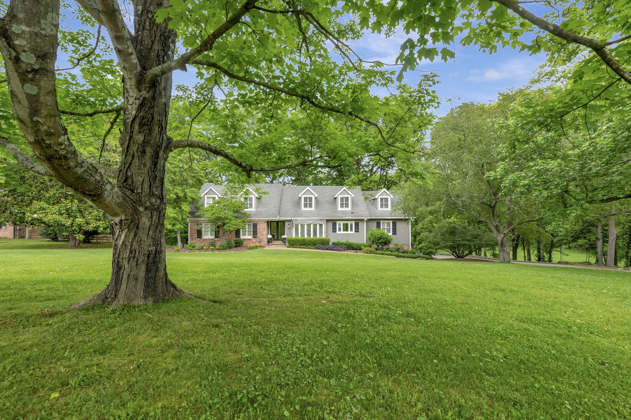 6353 Panorama Dr