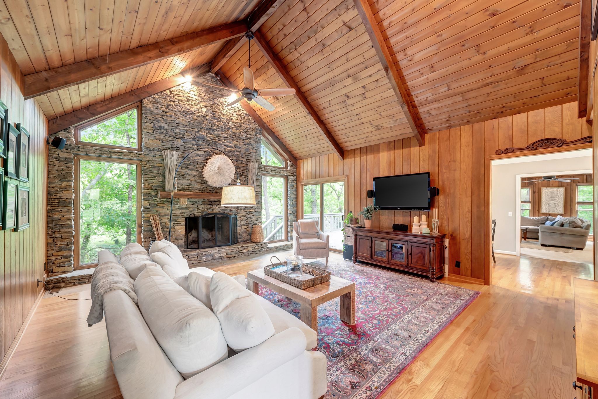 6353 Panorama Dr