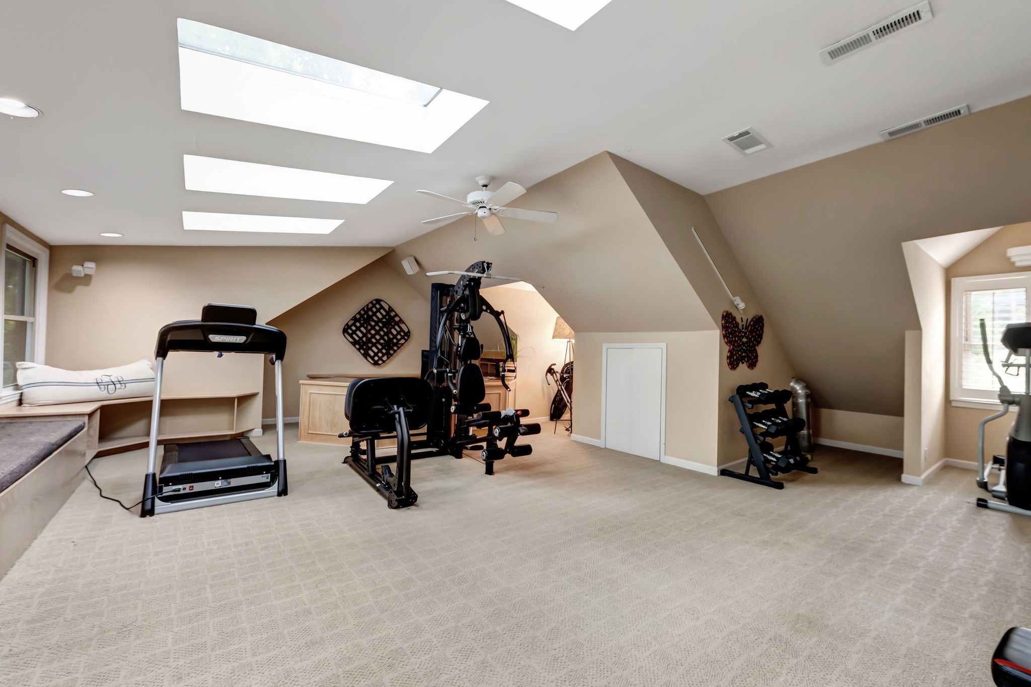 6353 Panorama Dr