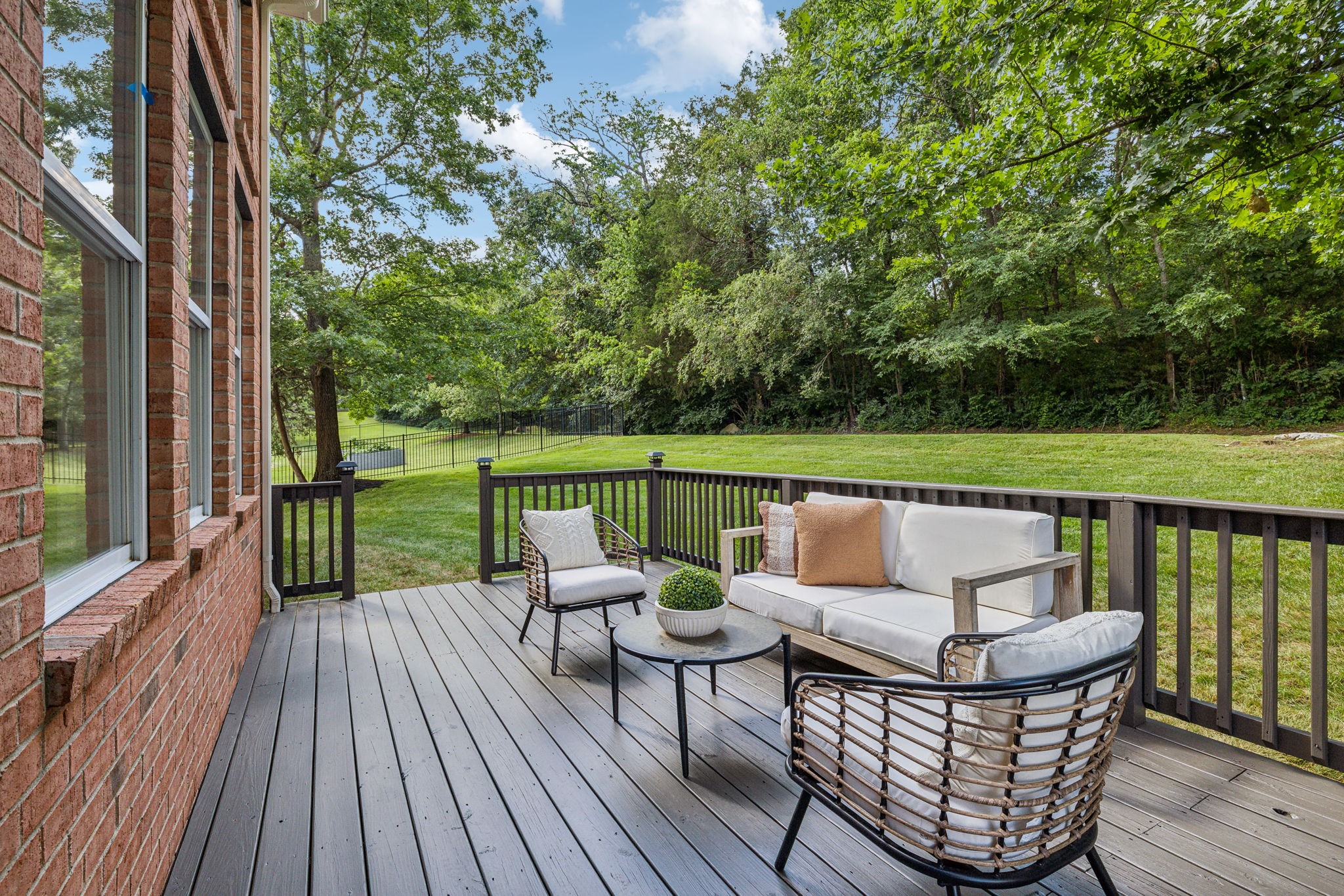 608 Sunnybrook Dr