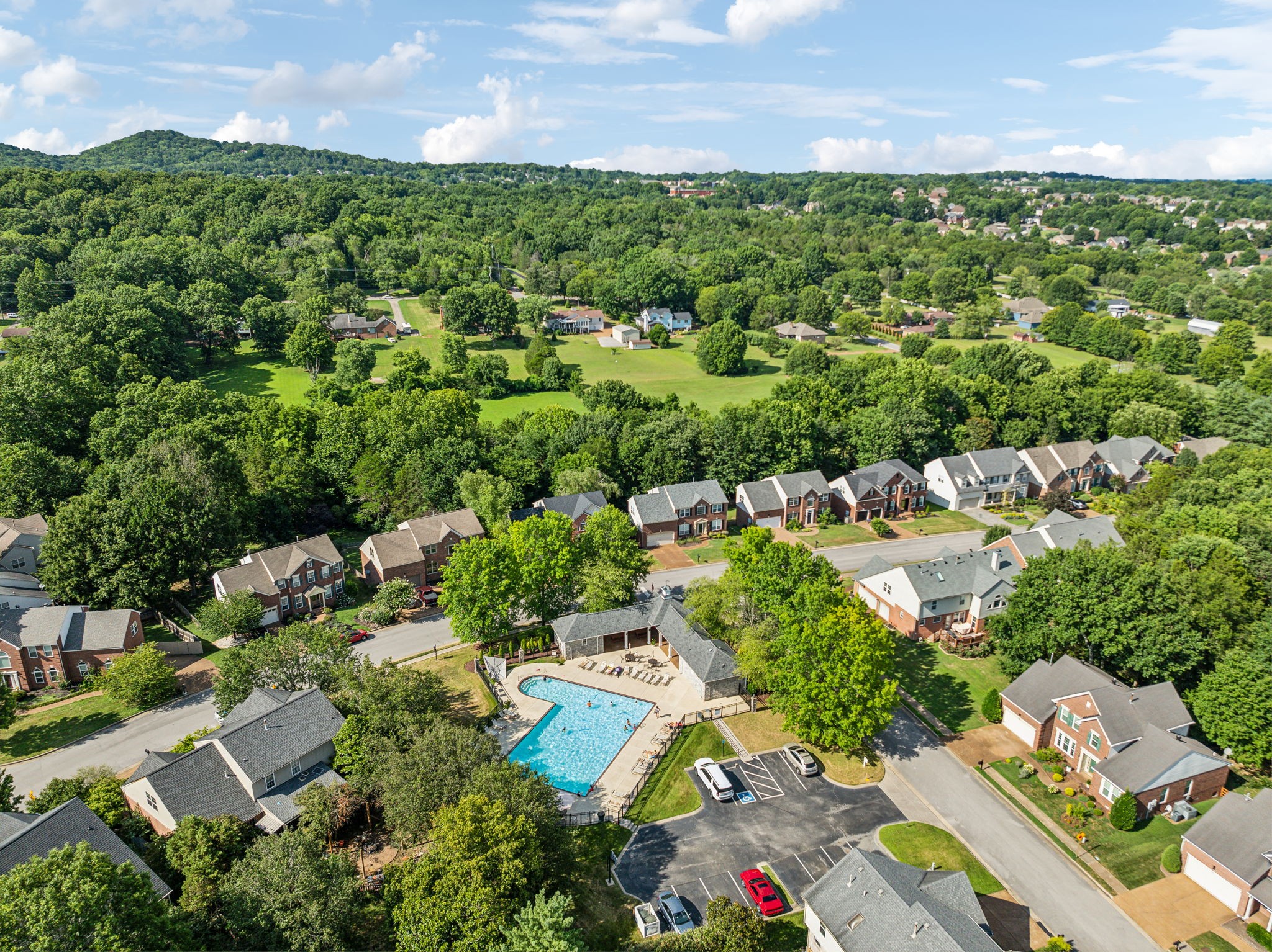 608 Sunnybrook Dr