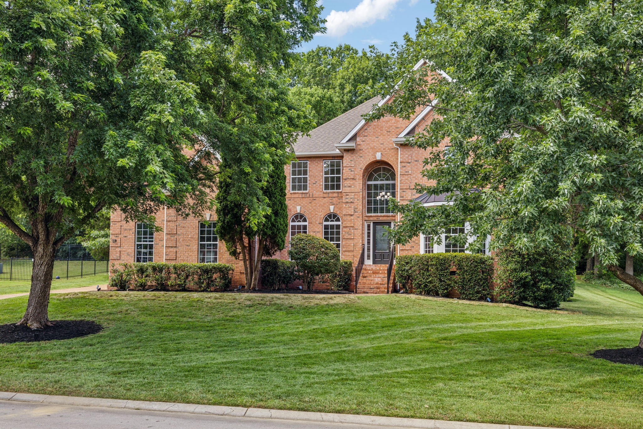 608 Sunnybrook Dr