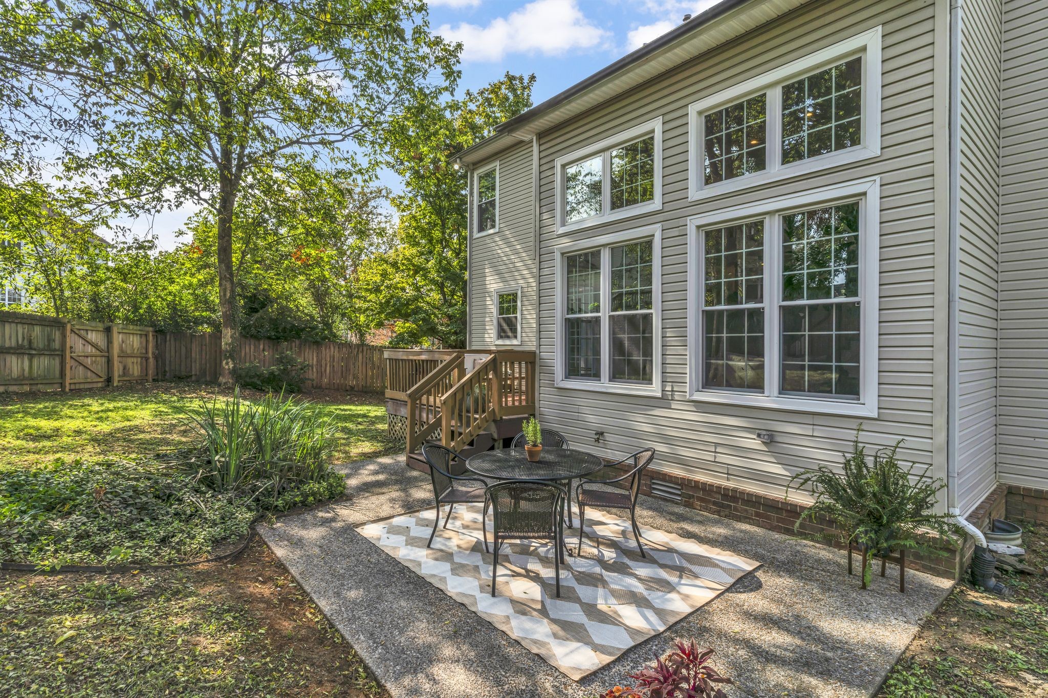 104 Fairgrove Cir