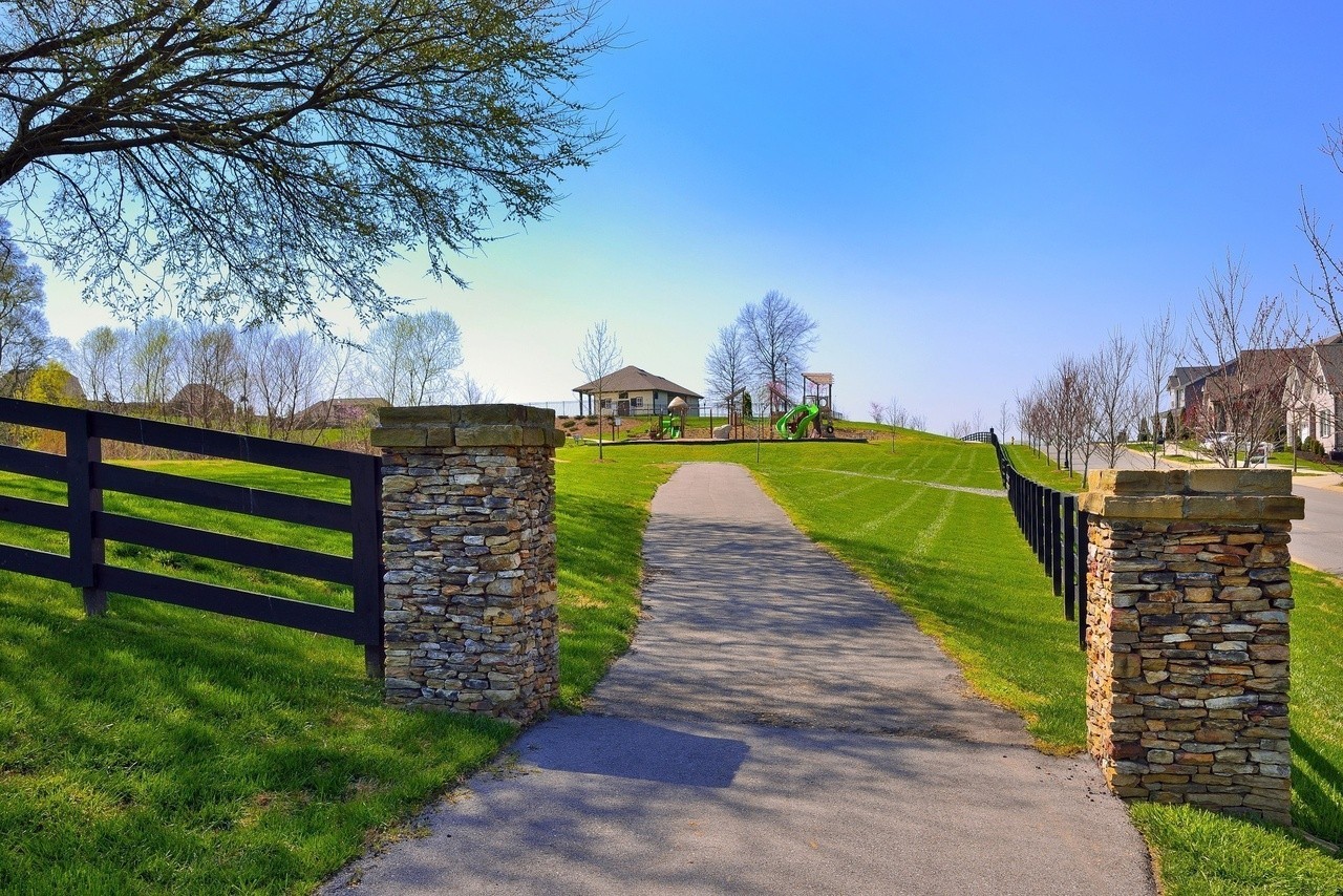 342 Finnhorse Ln