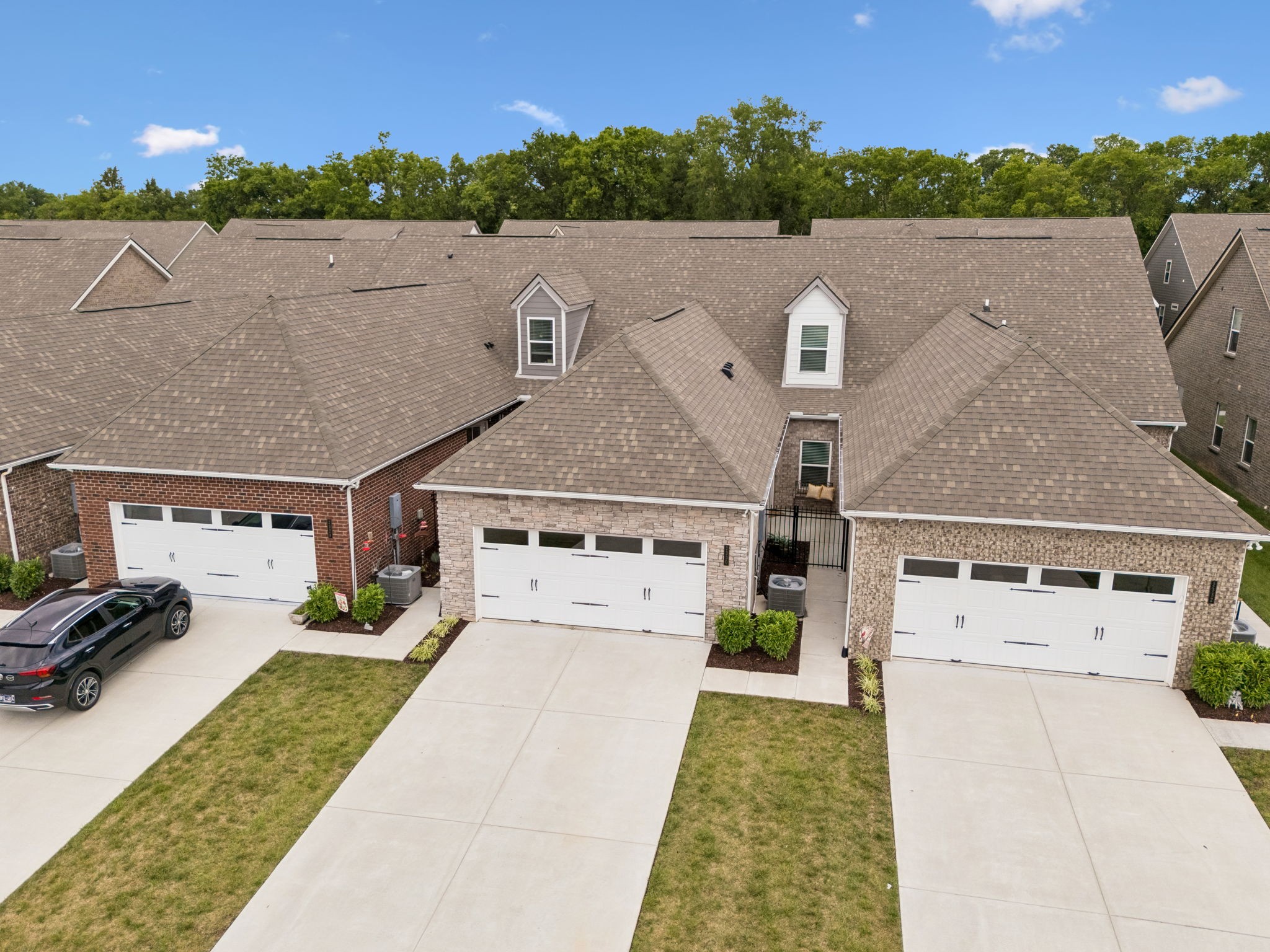 2330 Laurelstone Dr