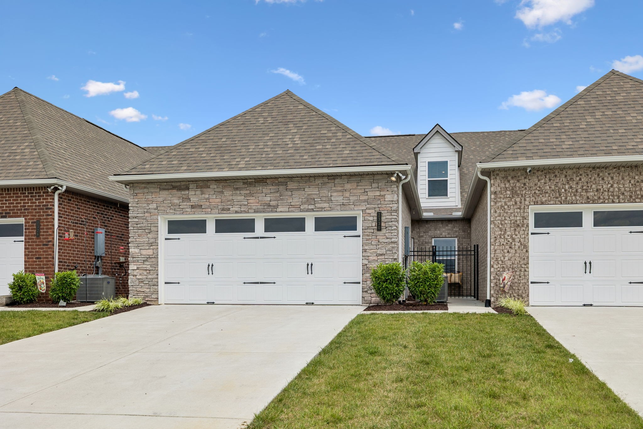 2330 Laurelstone Dr