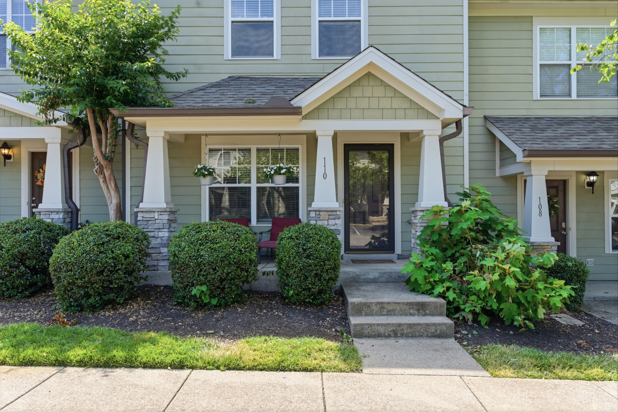 553 Rosedale Ave Unit: 110