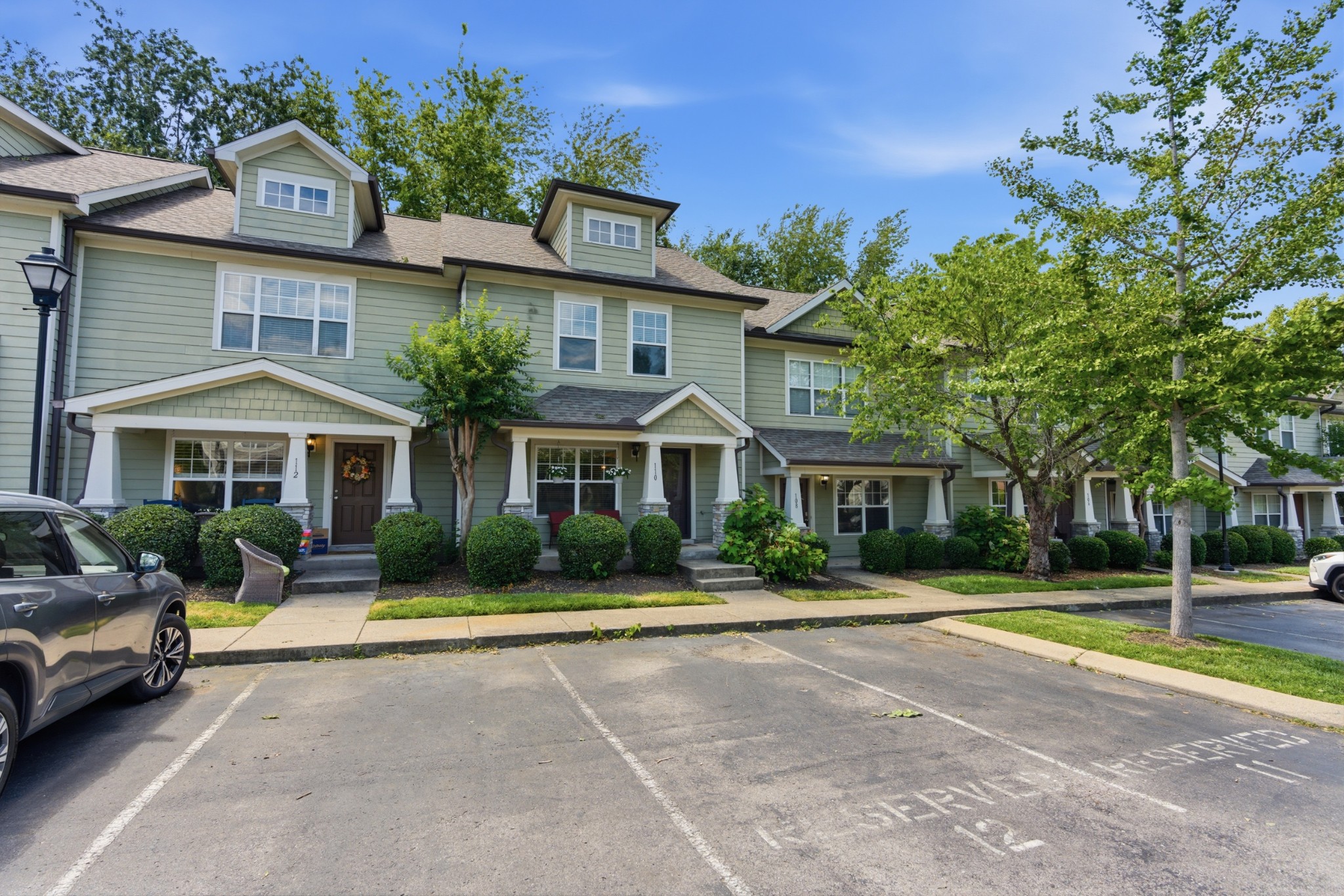 553 Rosedale Ave Unit: 110