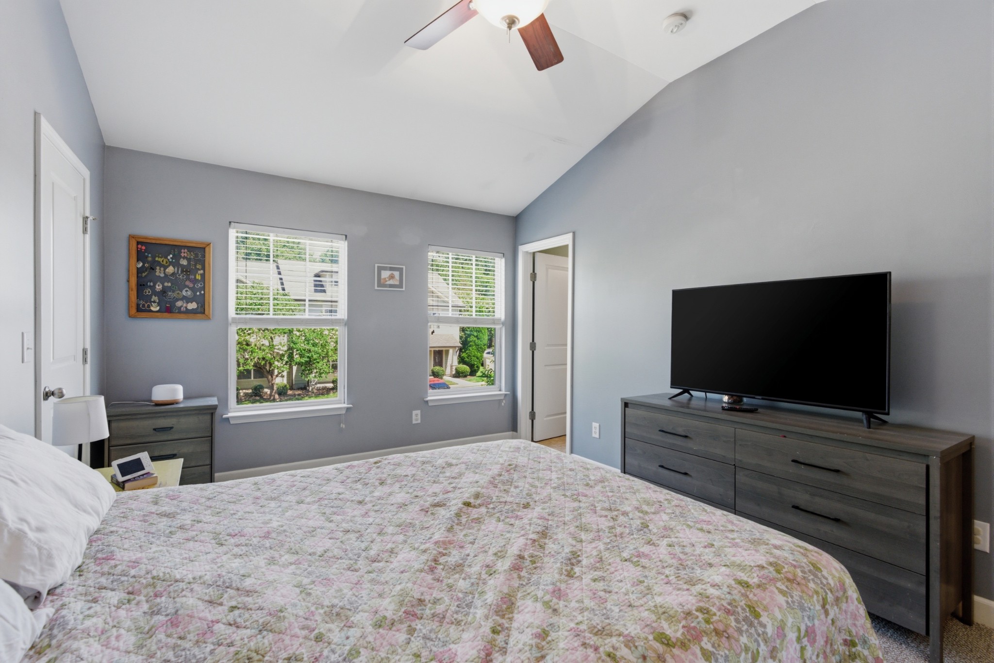 553 Rosedale Ave Unit: 110