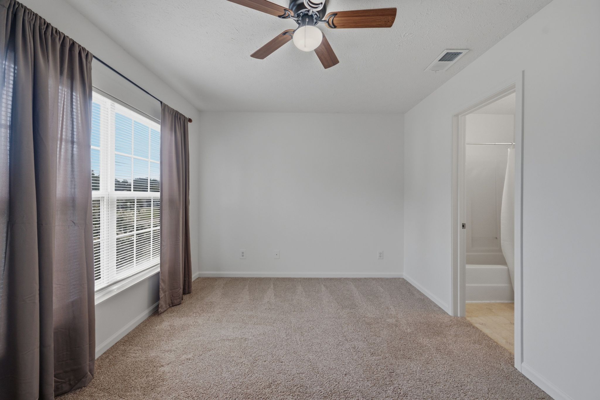 919 Seven Oaks Blvd