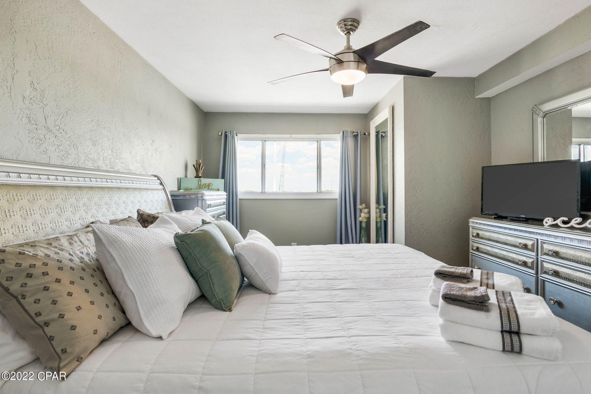 8743 Thomas Drive 1022