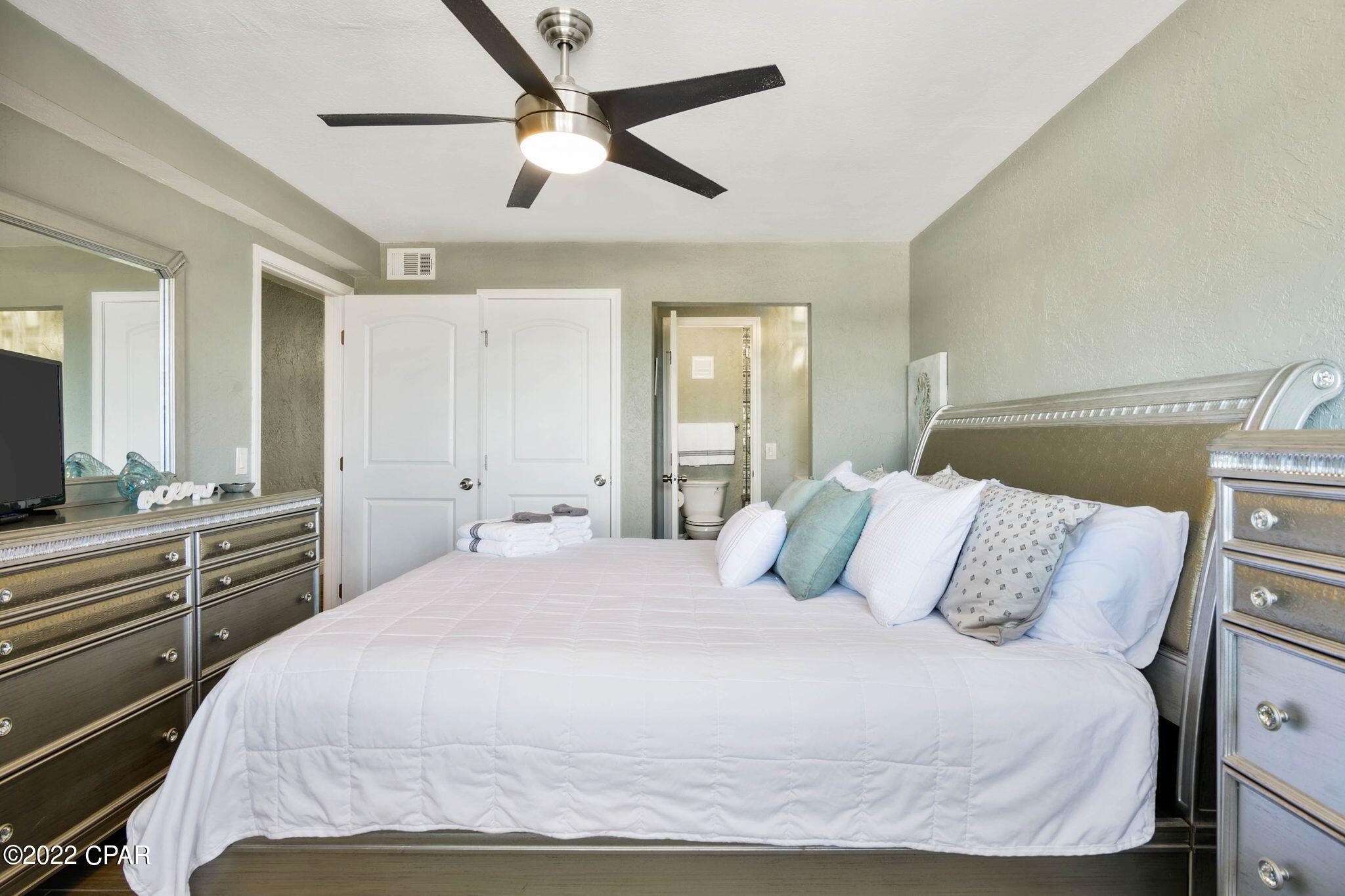 8743 Thomas Drive 1022