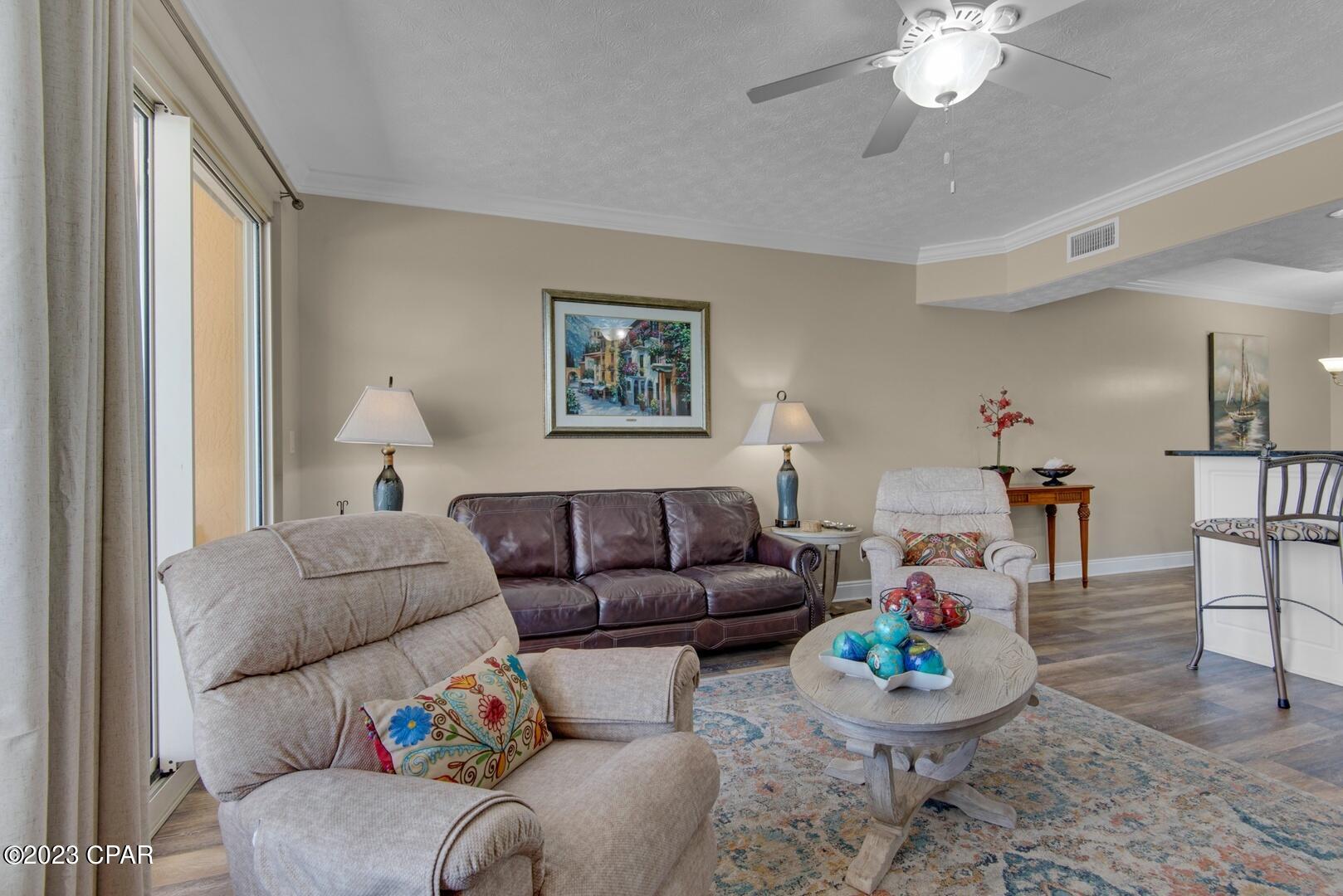 5004 Thomas Drive 906