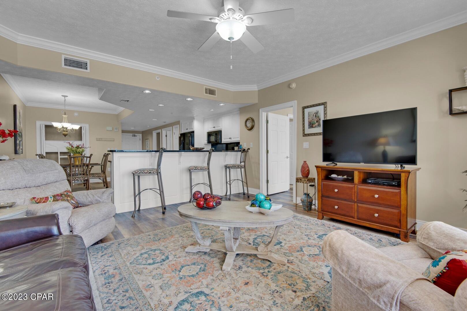 5004 Thomas Drive 906