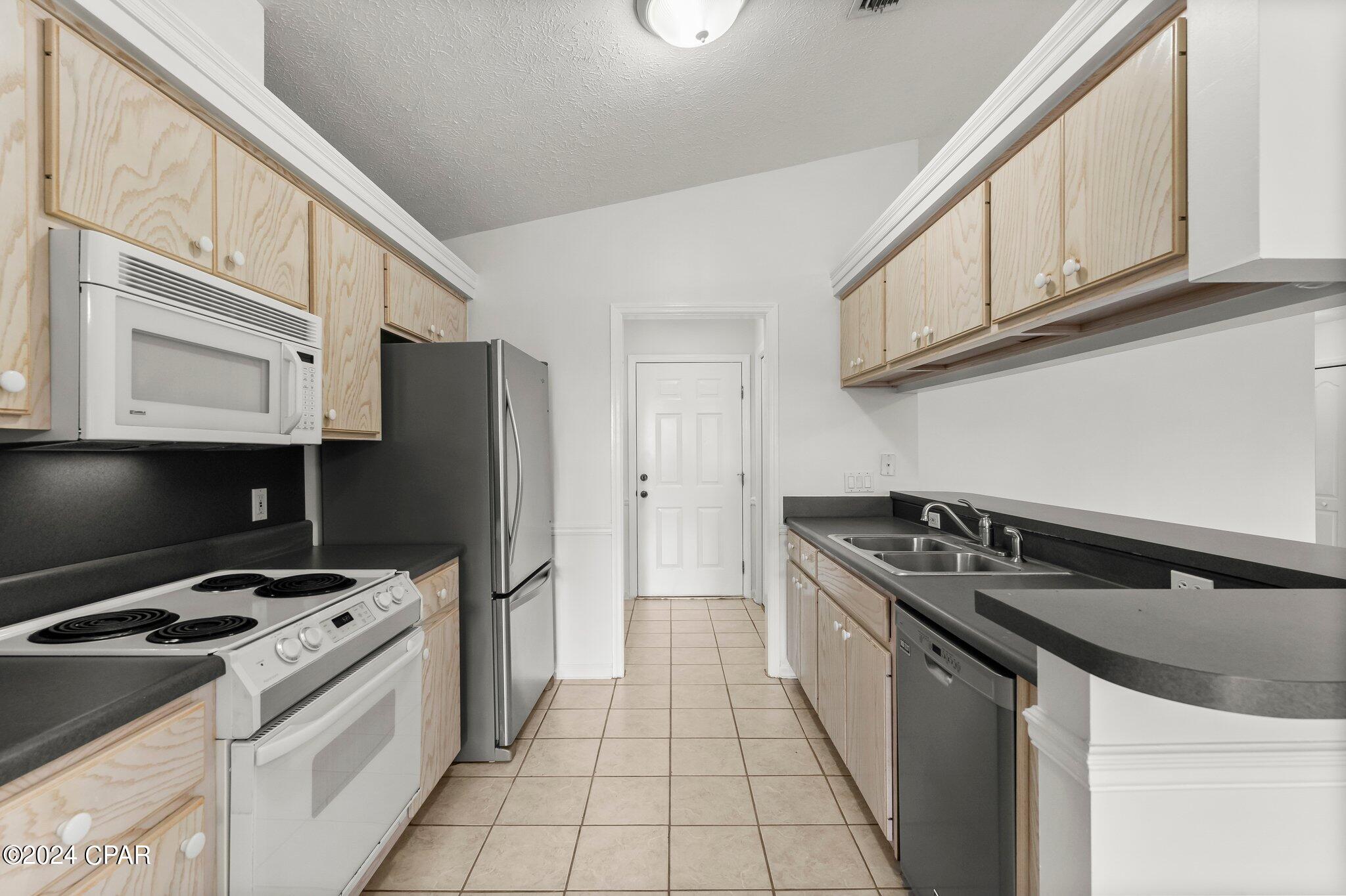 1631 Hope Circle