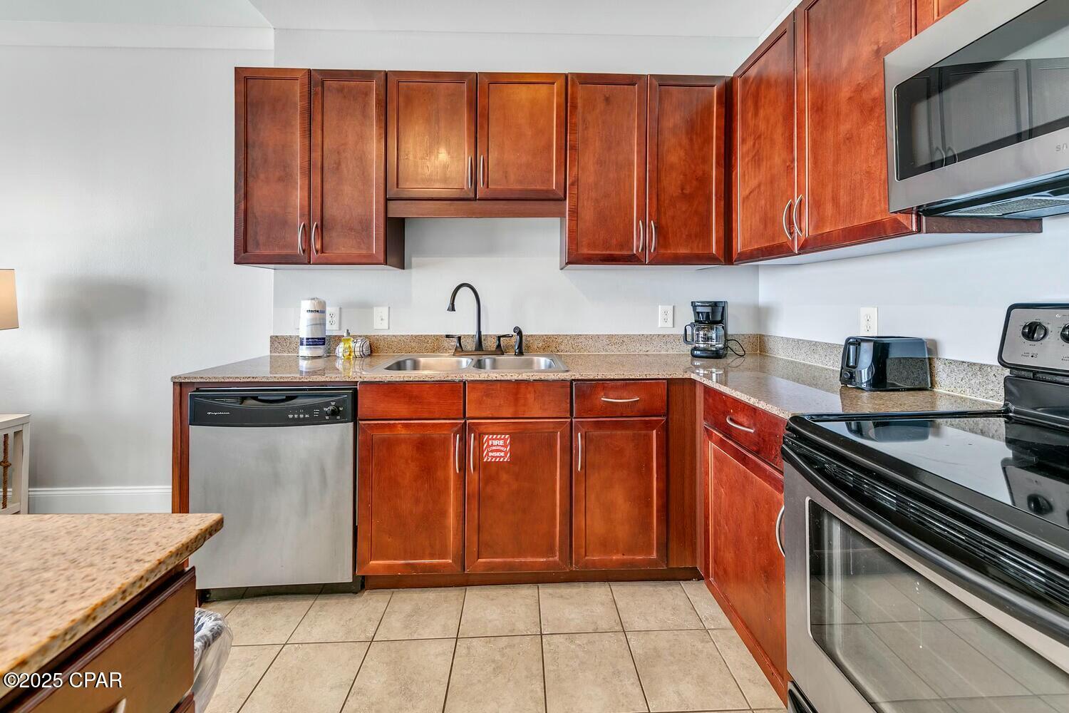 9860 S Thomas Drive 2013