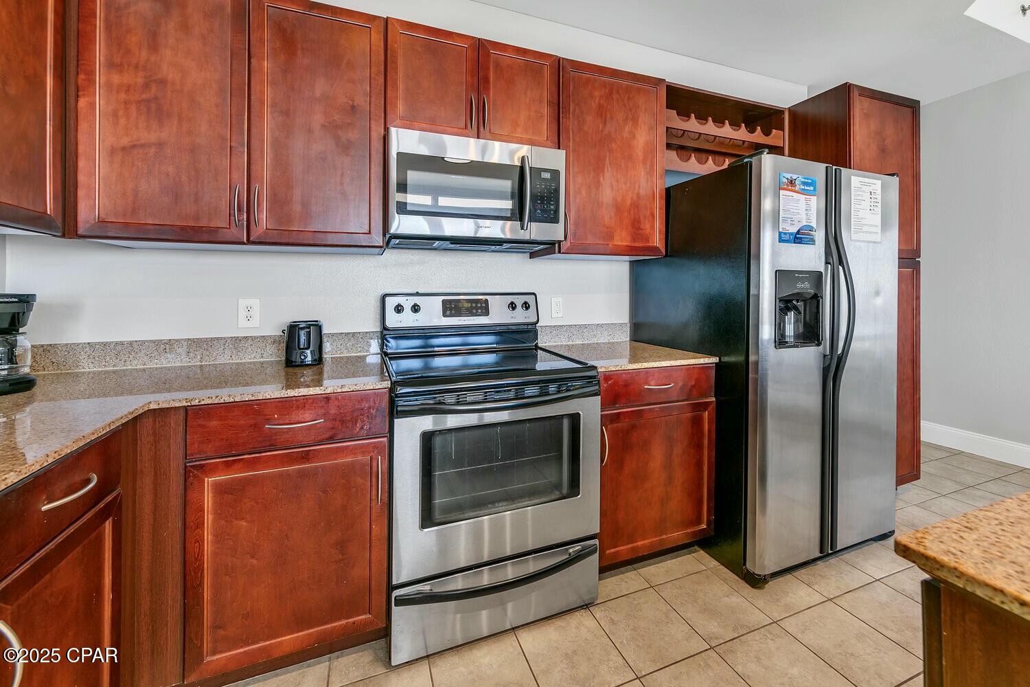 9860 S Thomas Drive 2013