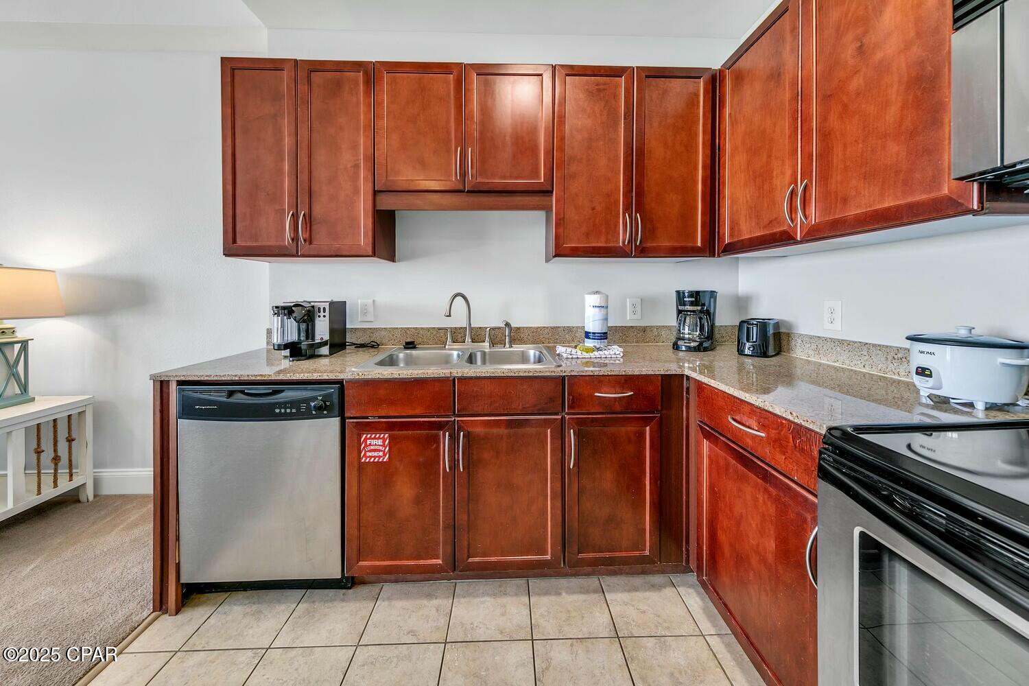 9860 S Thomas Drive 2017