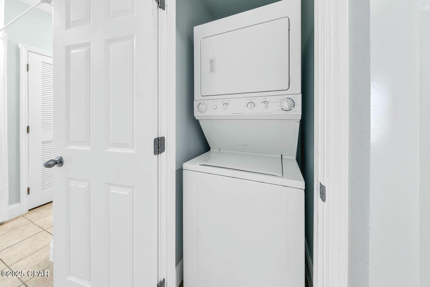 9860 S Thomas Drive 2017