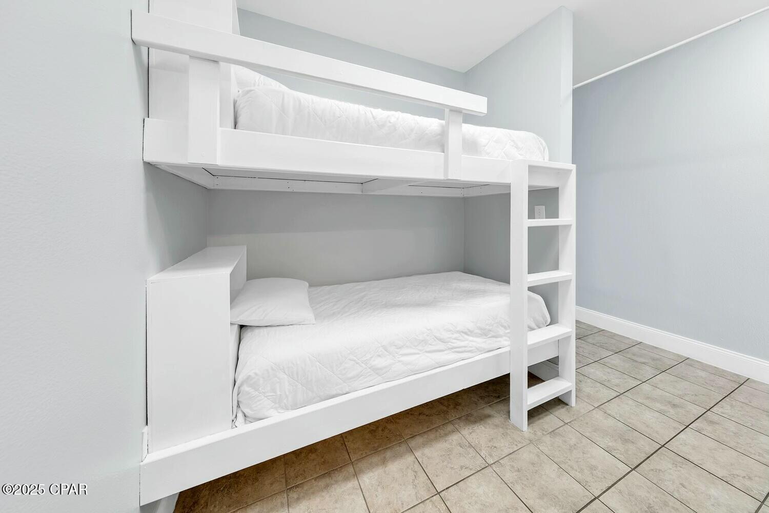 9860 S Thomas Drive 2017