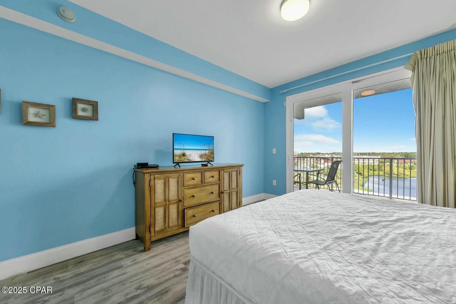 9902 S Thomas Drive 731