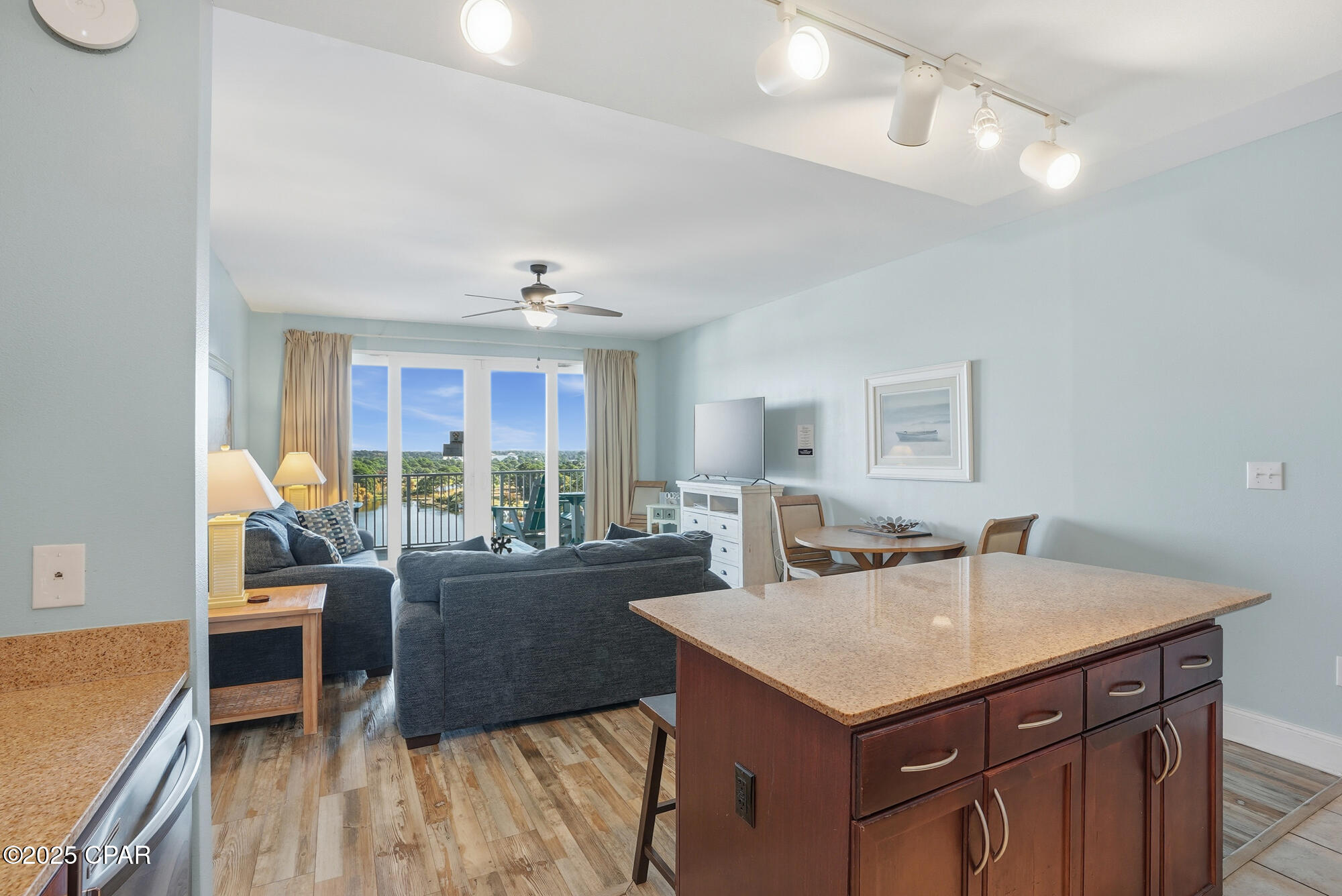 9902 S Thomas Drive 928