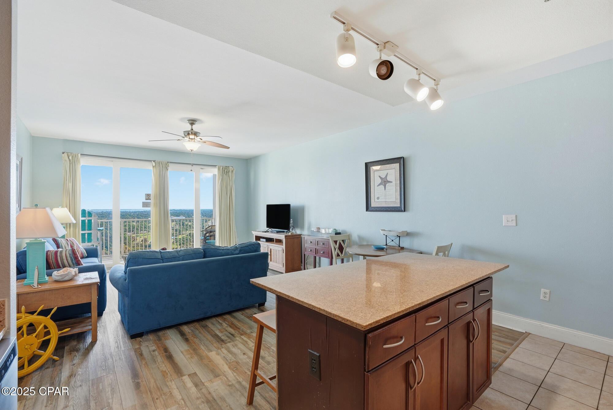 9902 S Thomas Drive 1832