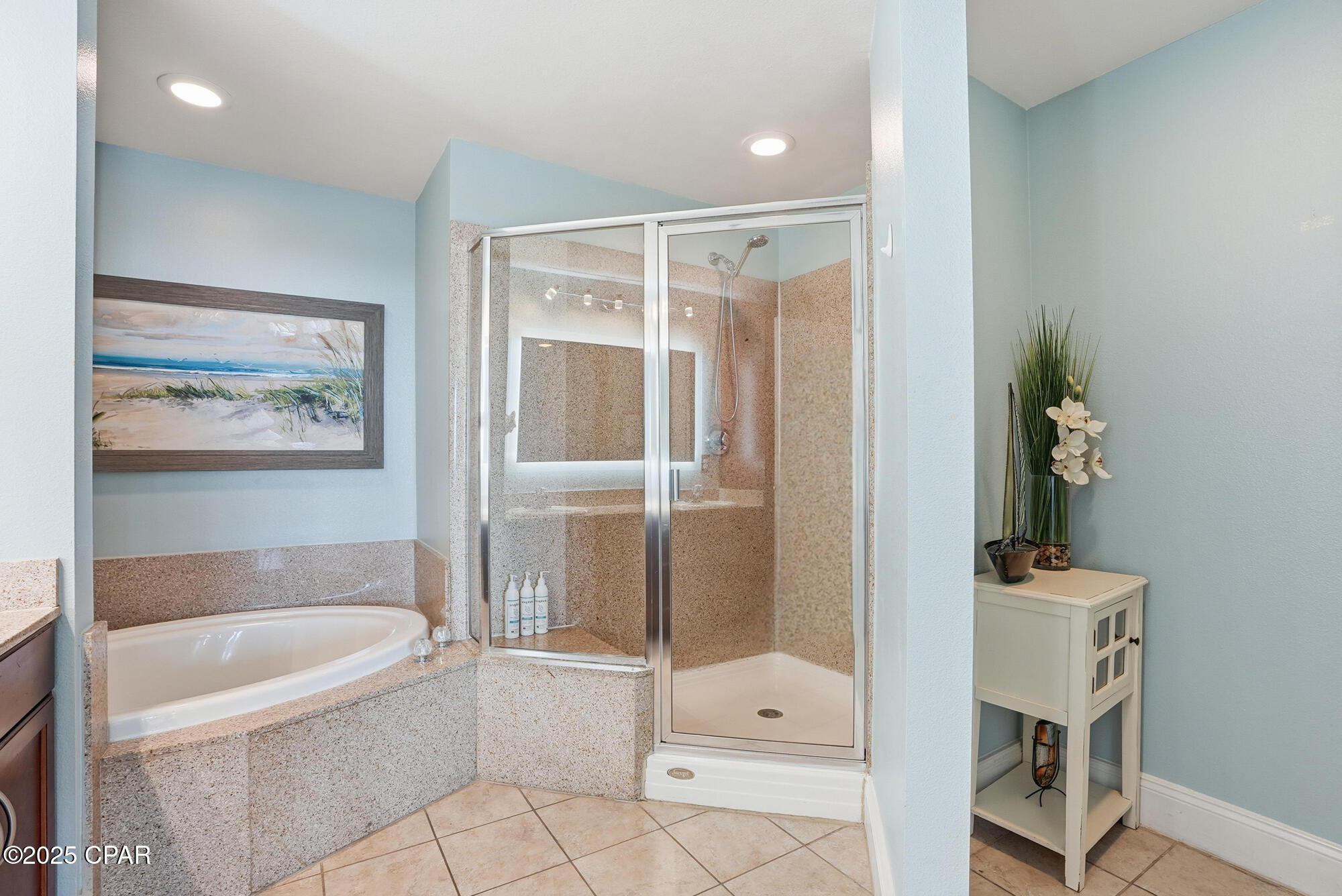 9902 S Thomas Drive 1832