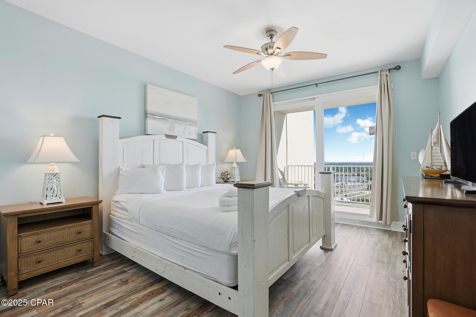 9902 S Thomas Drive 1832