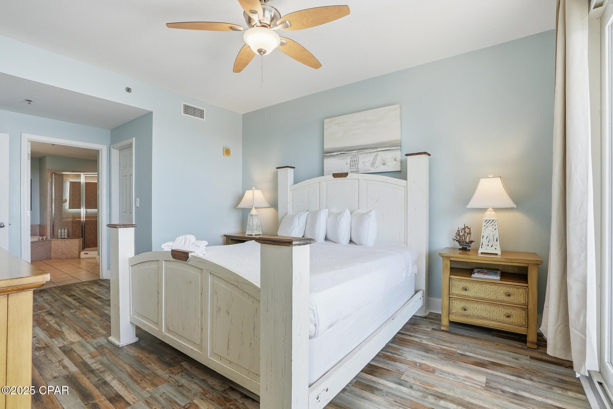 9902 S Thomas Drive 1832