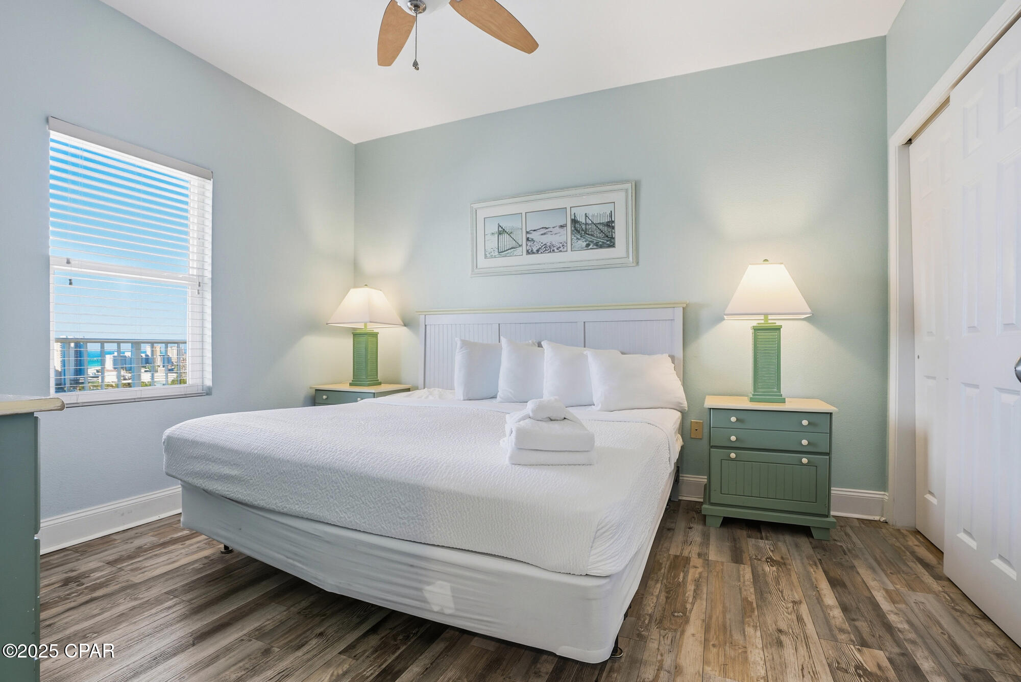 9902 S Thomas Drive 1832