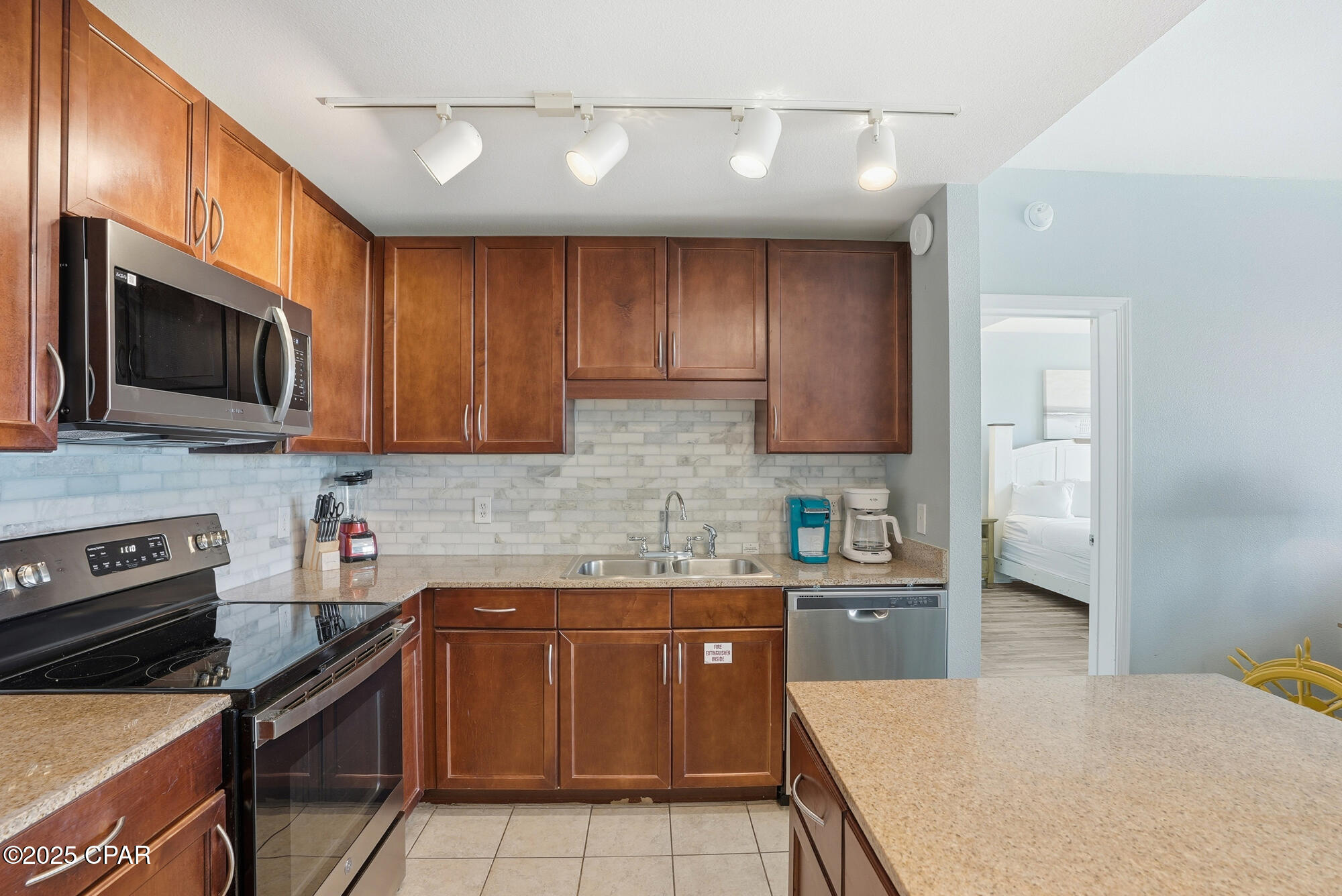 9902 S Thomas Drive 1832