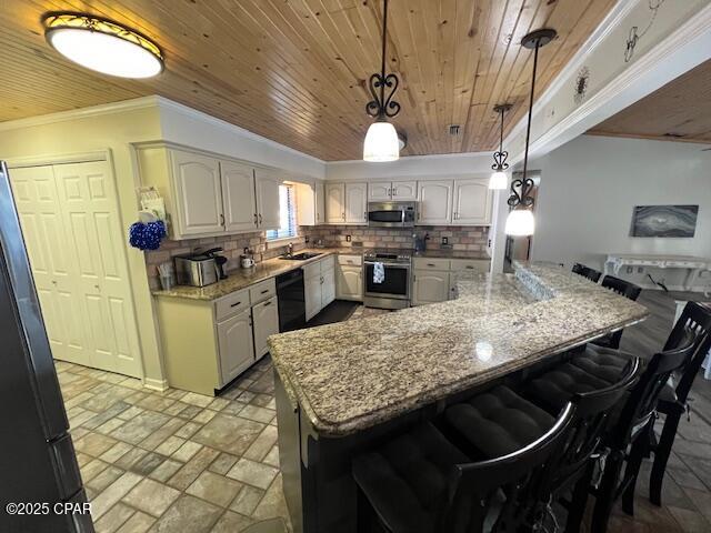 711 Bluefish Drive