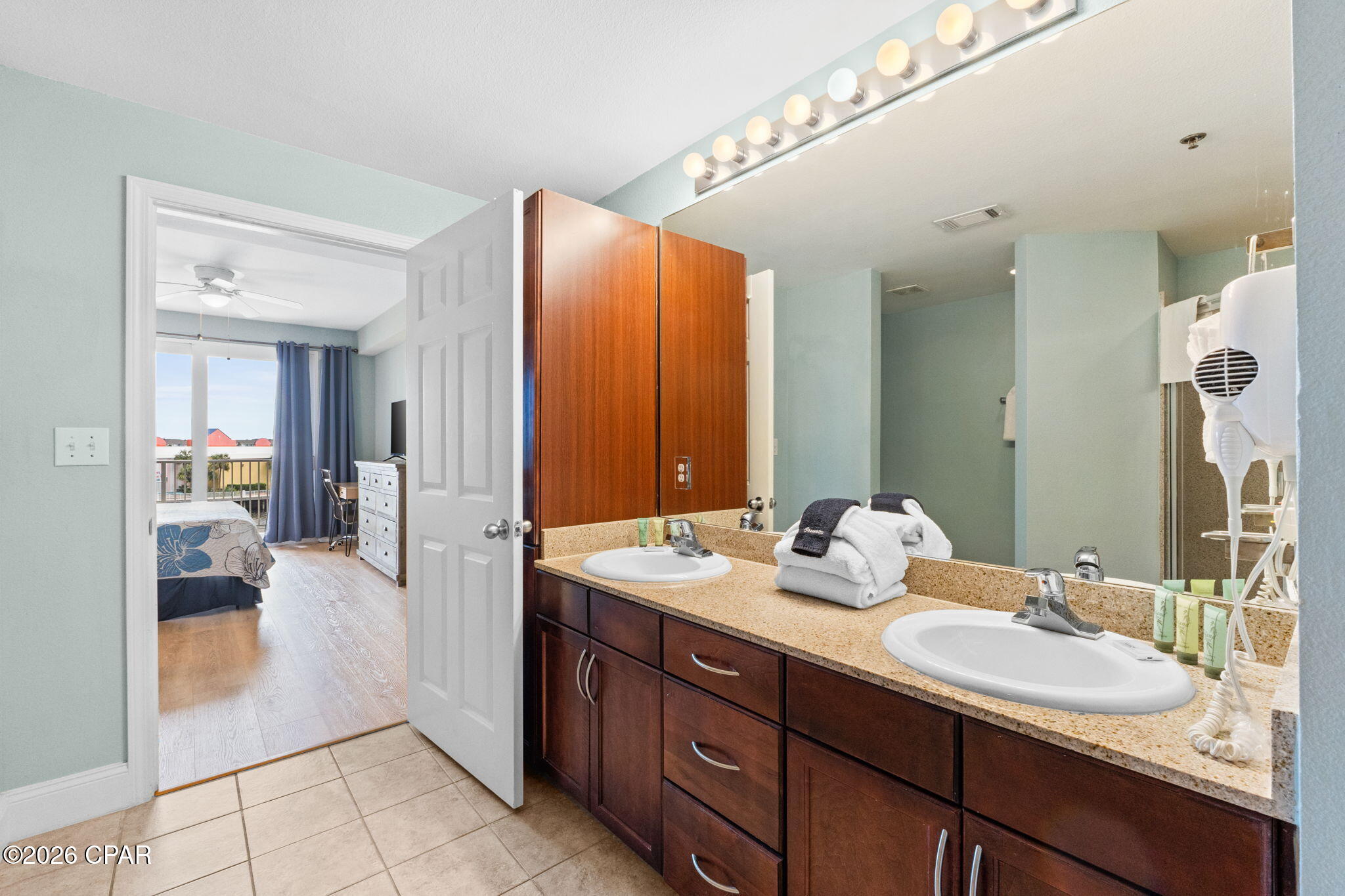 9860 S Thomas Drive 226