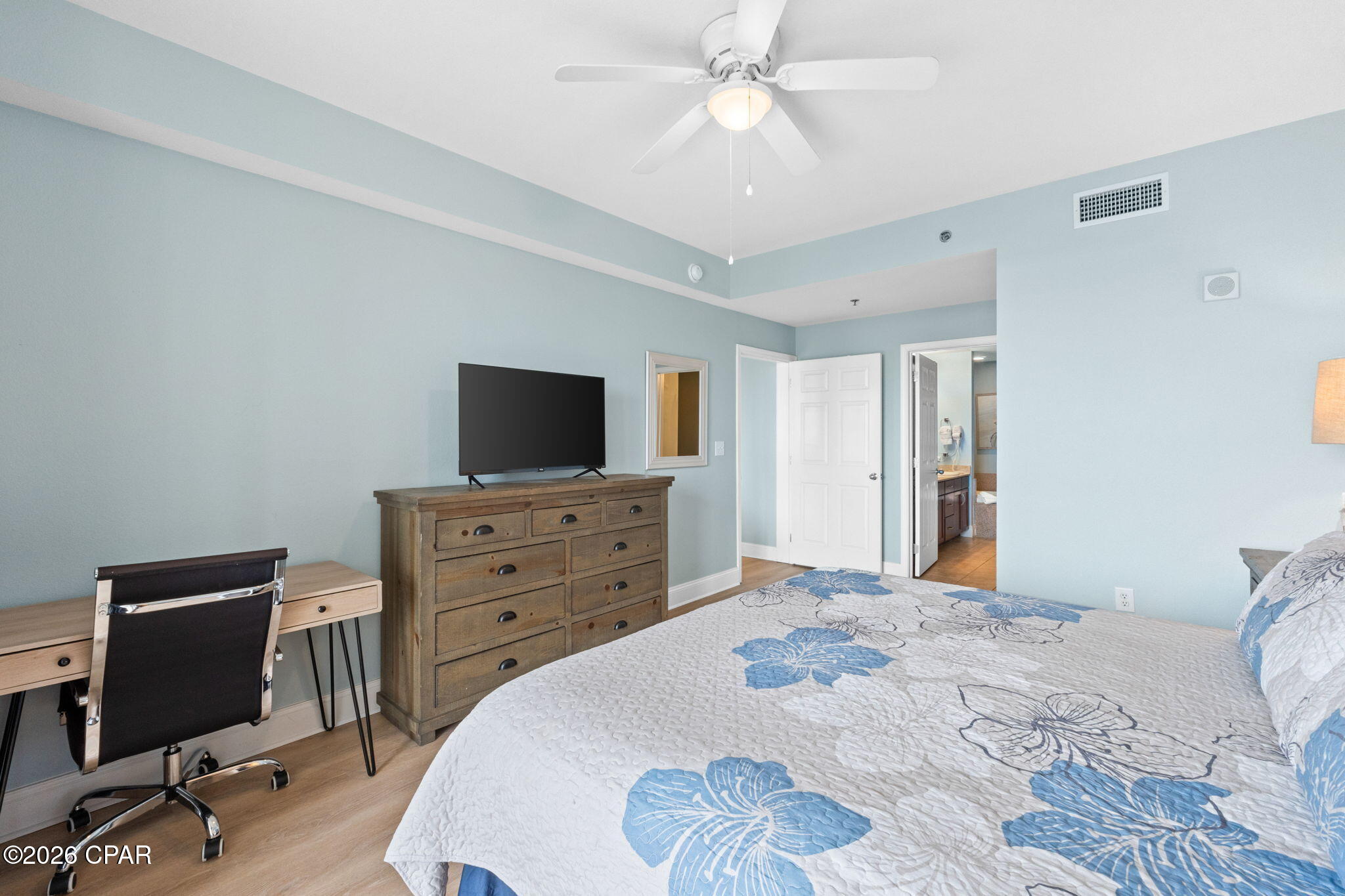 9860 S Thomas Drive 226