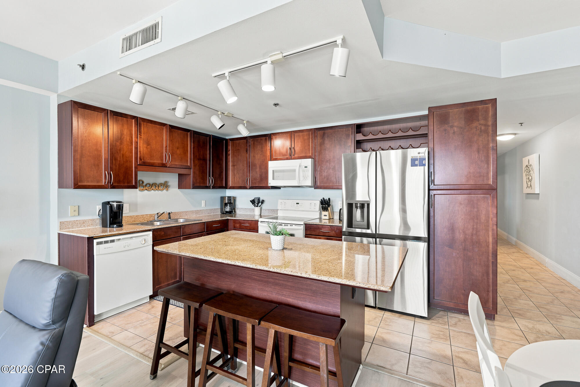 9860 S Thomas Drive 1002