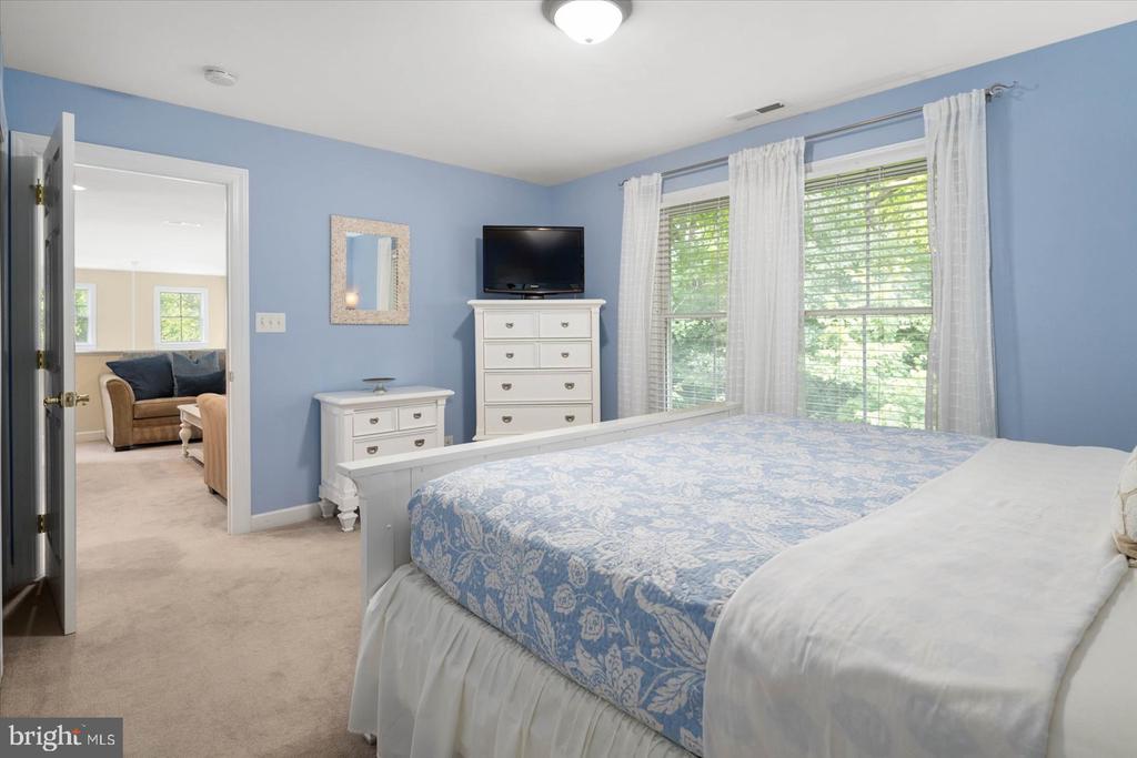 31463 Forsythia Dr