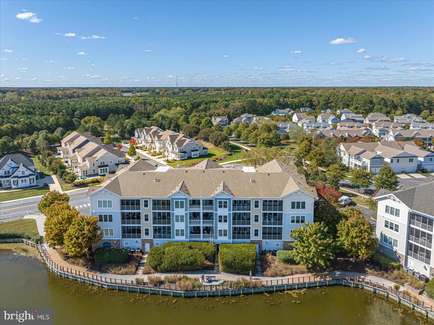31726 Lakeview Dr #203