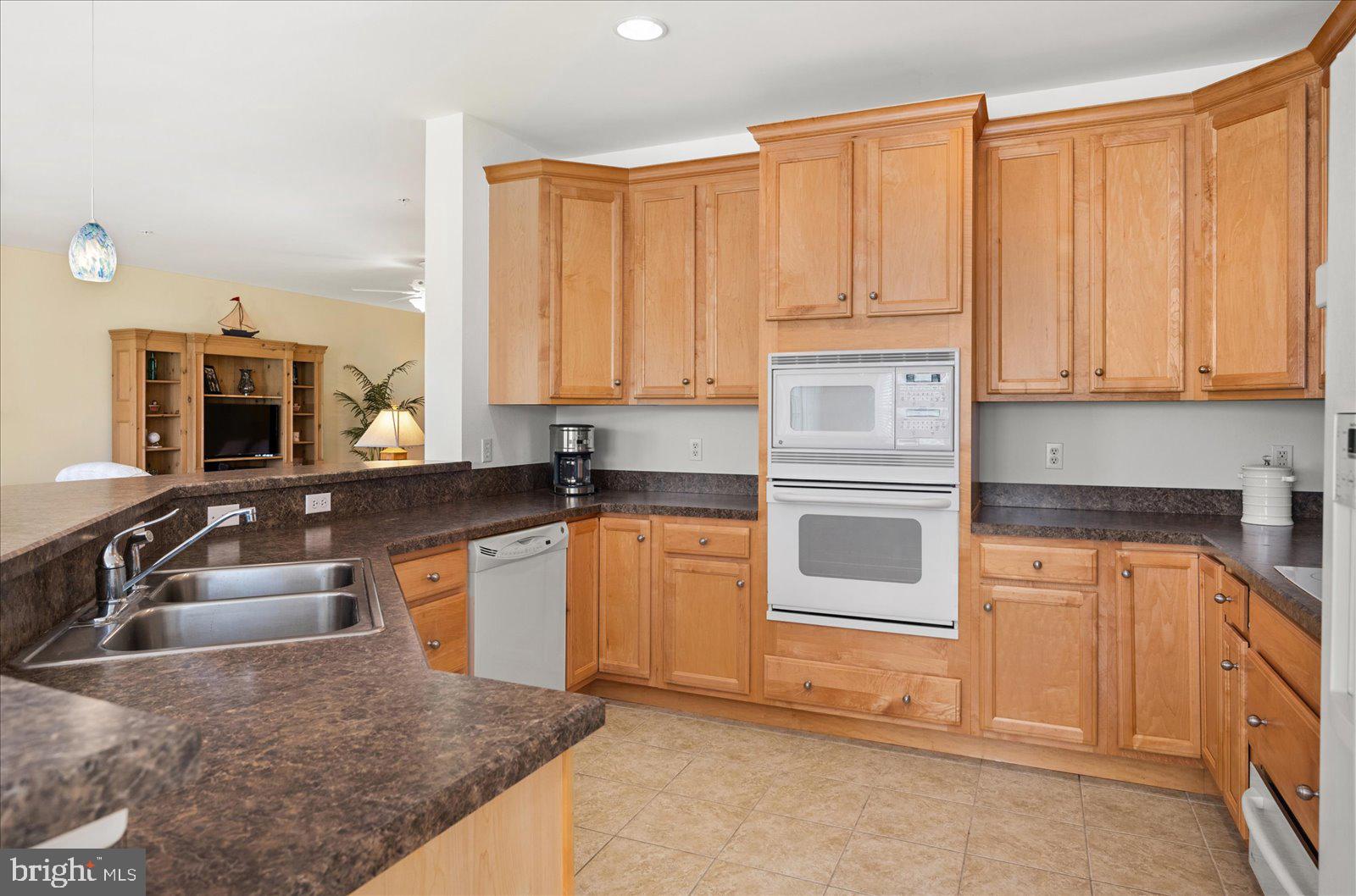 31726 Lakeview Dr #203