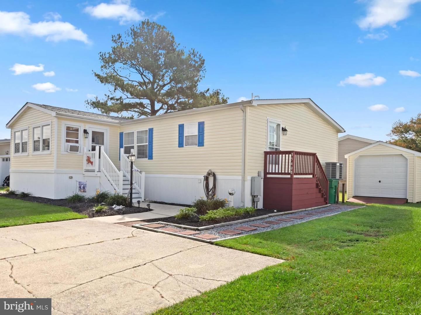 35408 Lagoon Ln