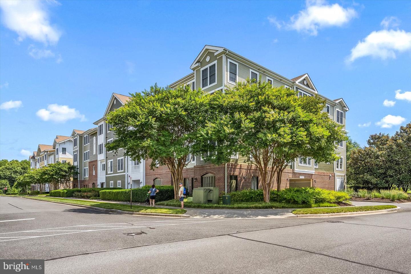 38415 Boxwood Ter #104b