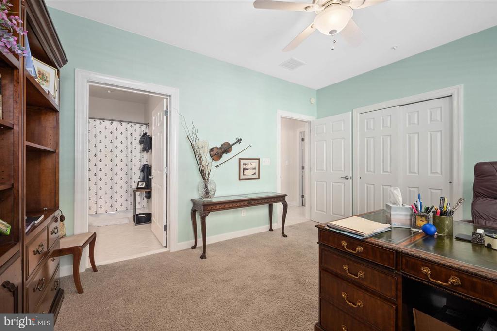 38415 Boxwood Ter #104b