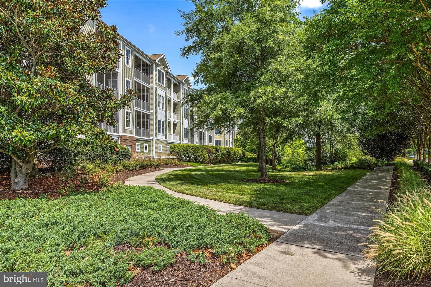 38415 Boxwood Ter #104b